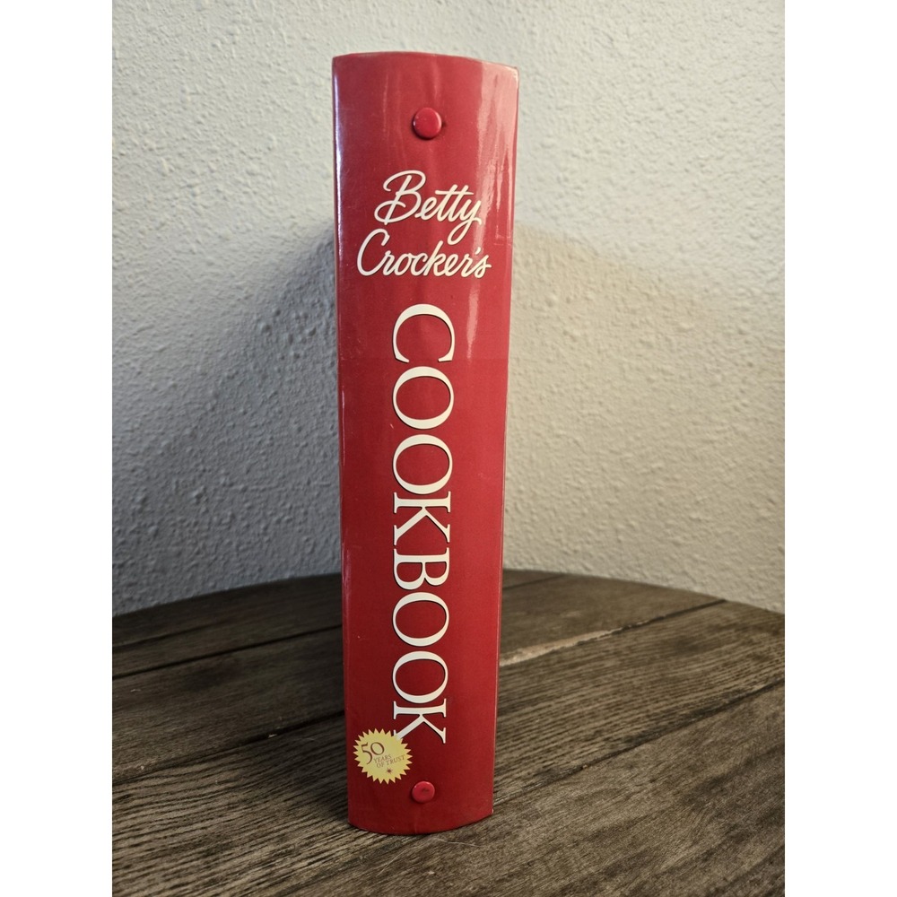 Vintage 2000 Betty Crocker Big Red Cookbook Recipes 5 Ring Binder READ - Picture 2 of 13